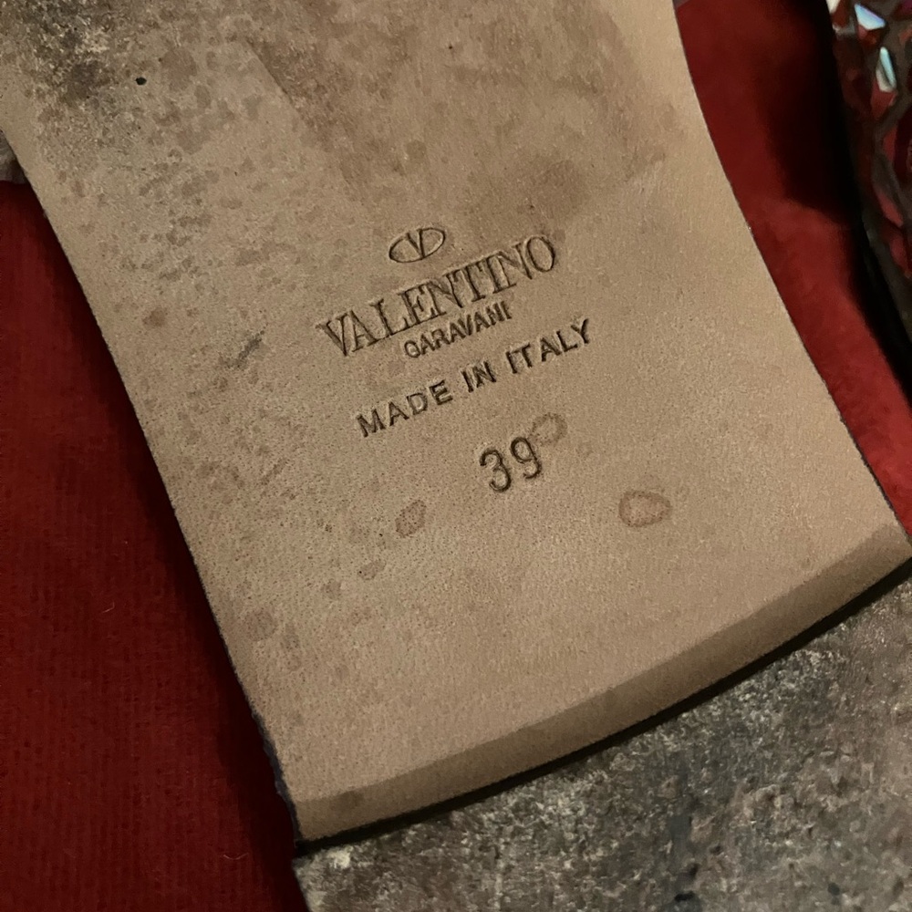 Authentic Valentino Slides - Picture 7 of 10